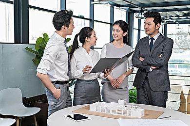 《战锤40K：星际战士2》2025年更新计划发布 更多PvP和PvE内容